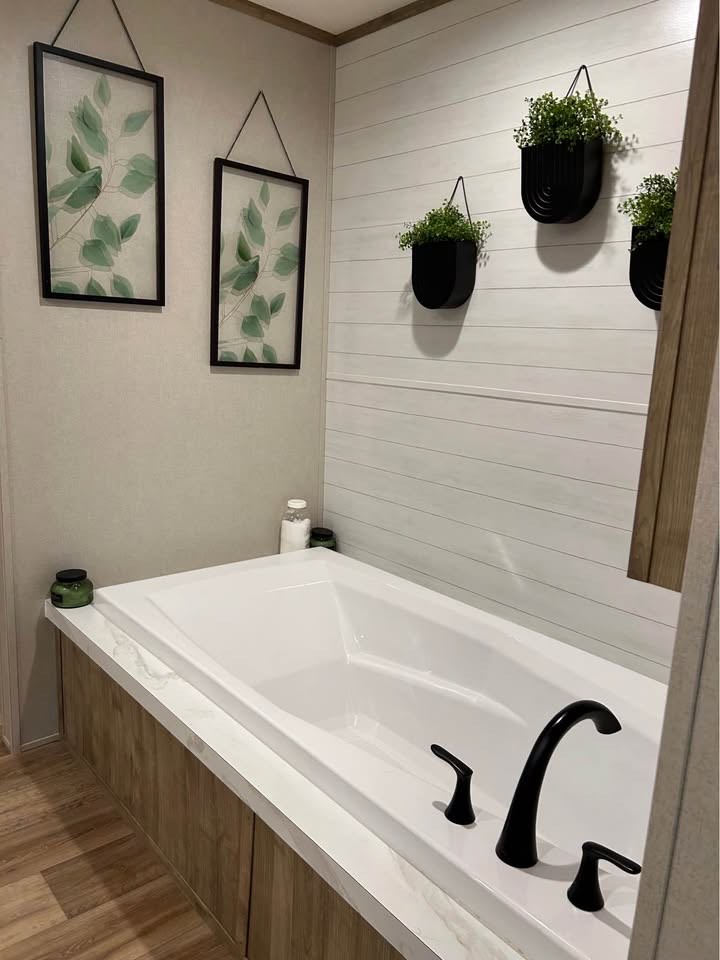 Bathroom with garden tub